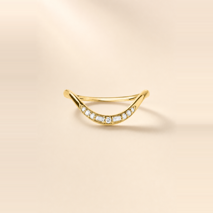 Curve Diamond Ring