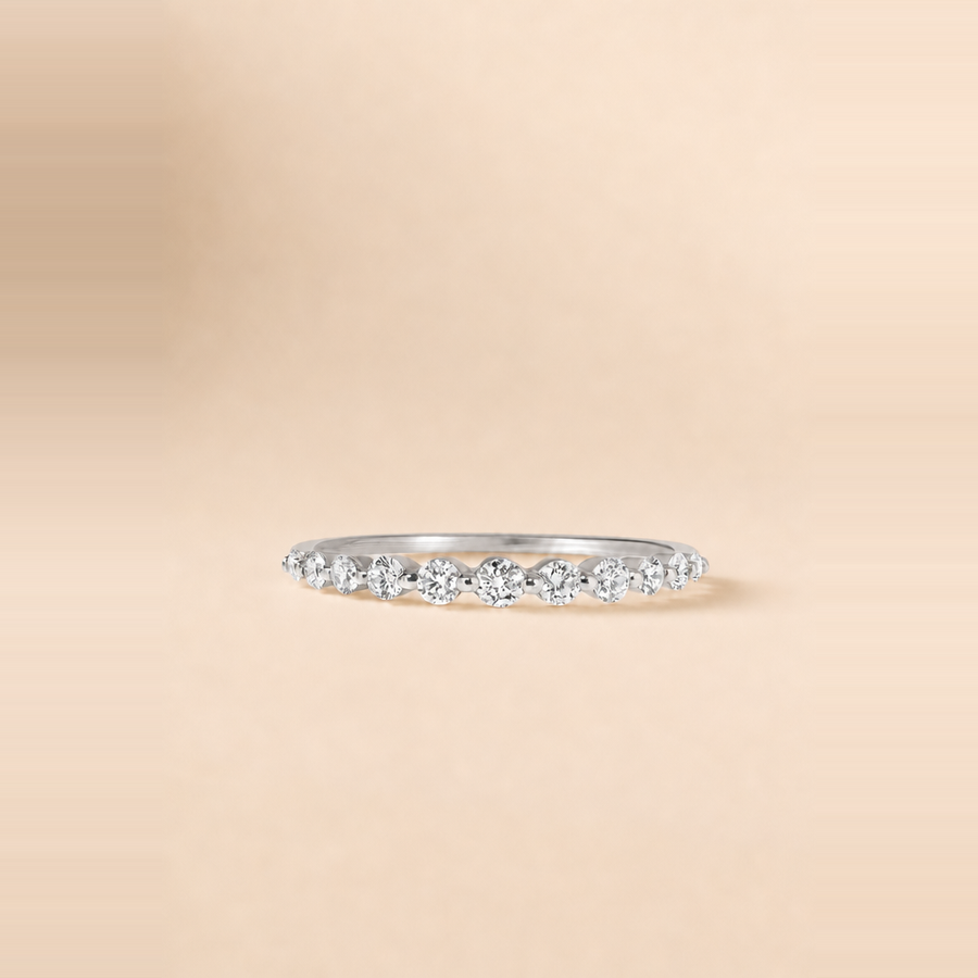 Graduated Single Prong Diamond Ring &mdash; view 6