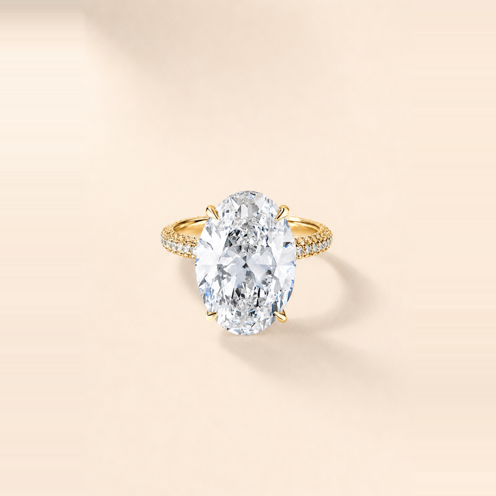 Oval Diamond in 360° Pavé Band