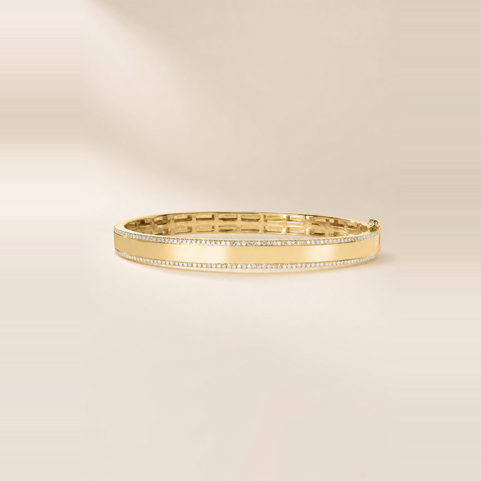 Pavé Border Bangle
