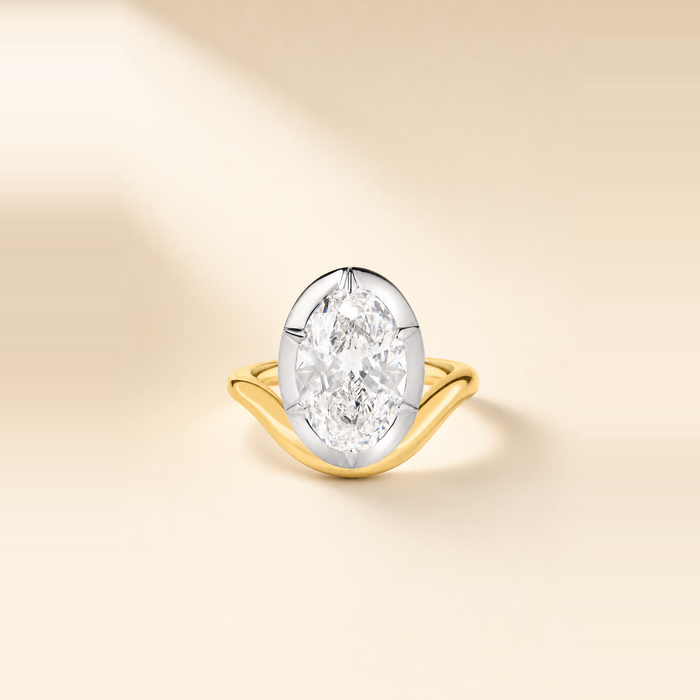 Oval Diamond in the Wave